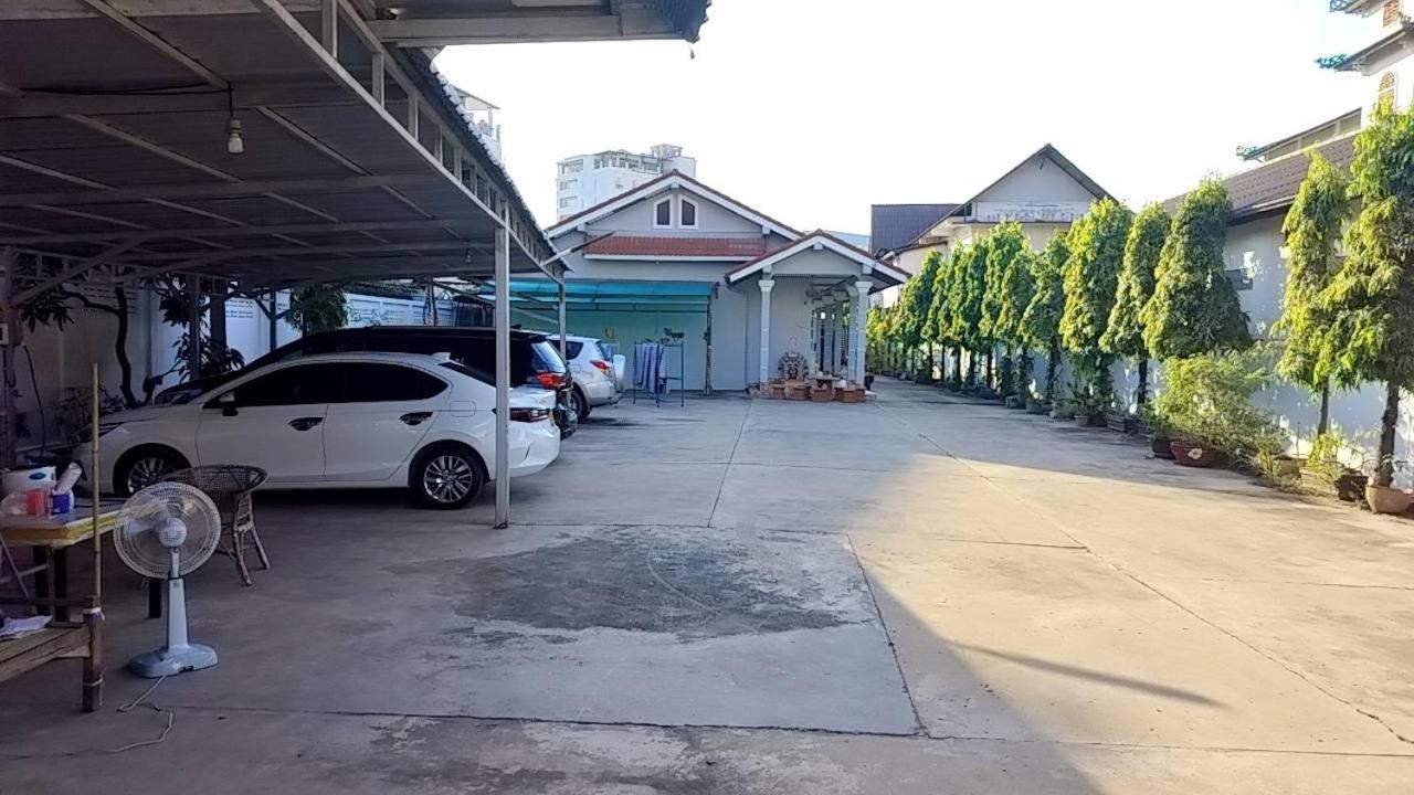 Cs Apartment Vientiane Bagian luar foto