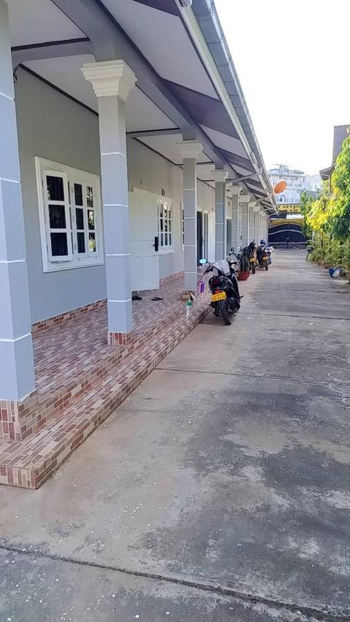 Cs Apartment Vientiane Bagian luar foto